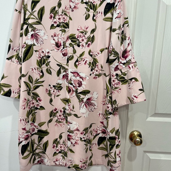 White house black market floral dress size10. G-28 - Picture 4 of 7